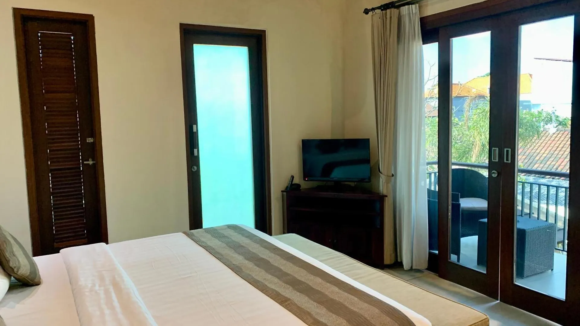 Tranquilty 3 Bedroom Villa In Seminyak By Nami Bali