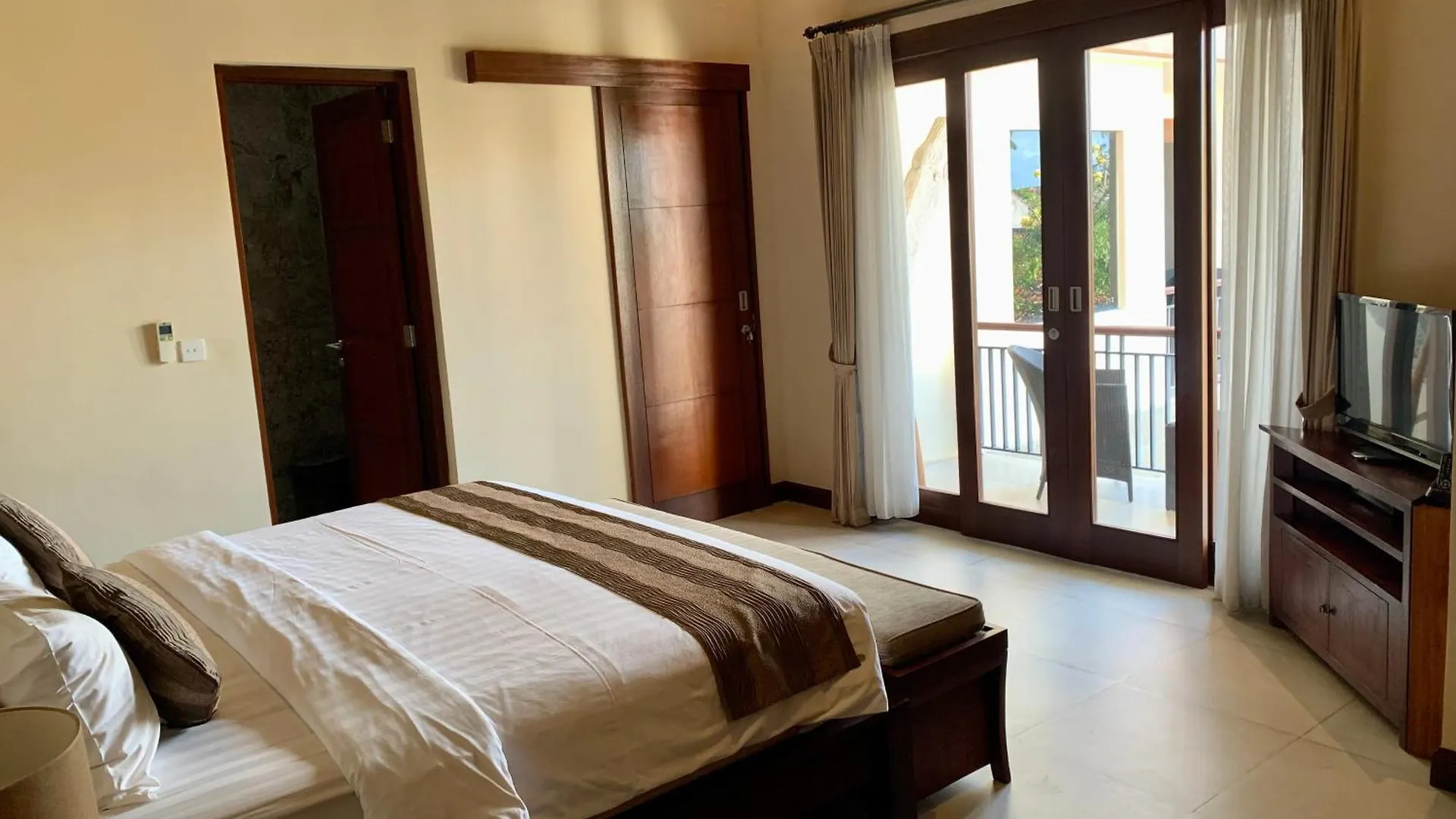 Tranquilty 3 Bedroom Villa In Seminyak By Nami Bali Indonesia